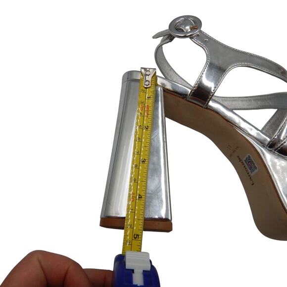 Larroude Bee Strappy Block Heels Platform Sandals Silver Size 8.5 - Picture 10 of 11